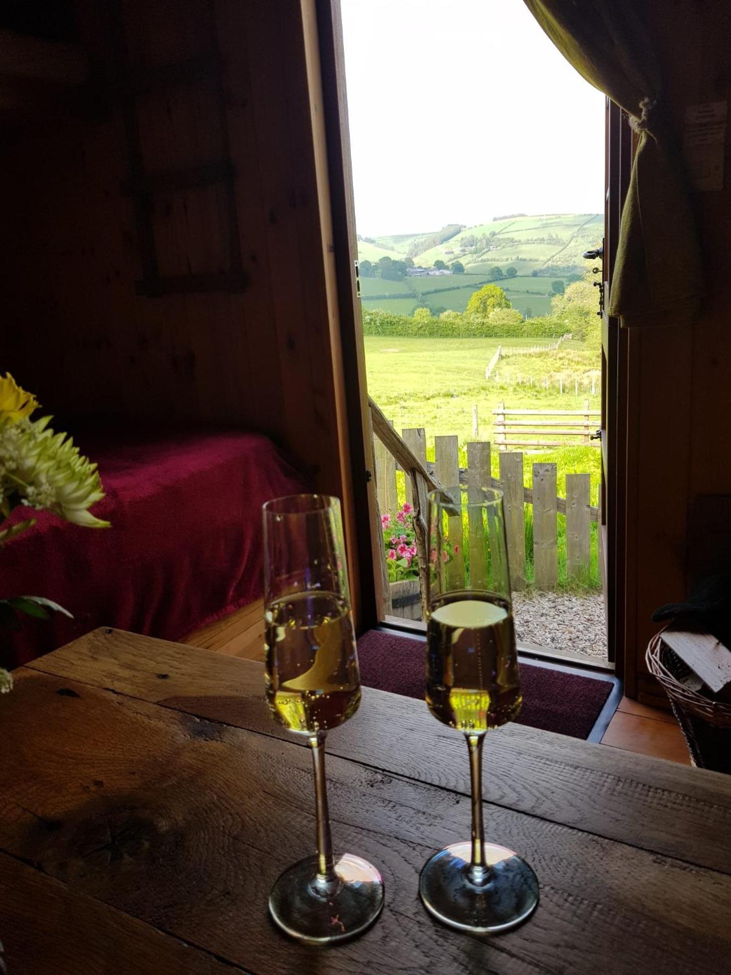 Foxglove Accommodation Крейвън Армс Екстериор снимка