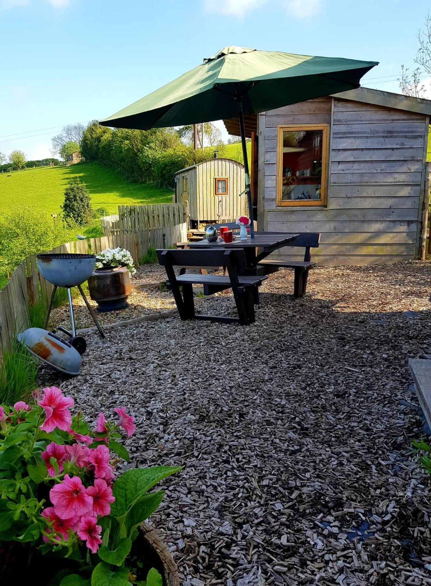 Foxglove Accommodation Крейвън Армс Екстериор снимка